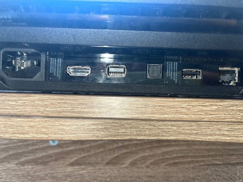 Playstation 4 Pro, 1 TB