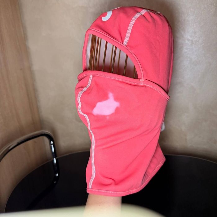 Балаклава Supreme heat reactive змінює колір