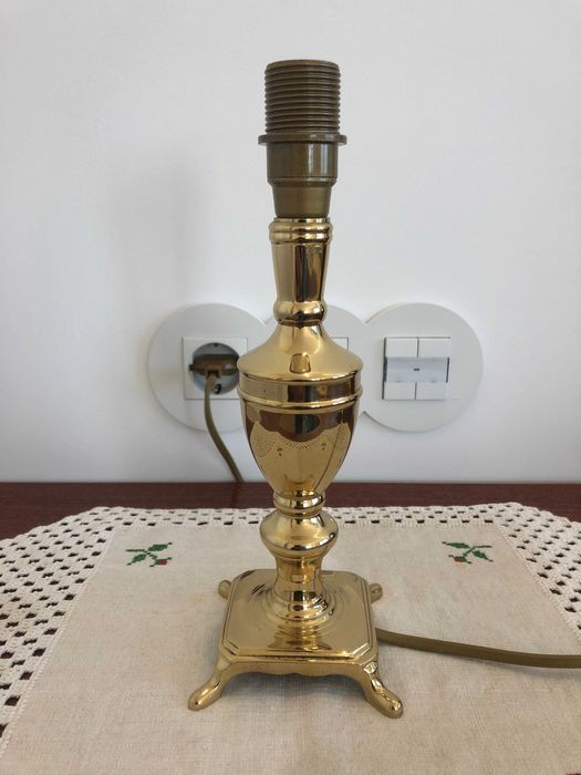 Candeeiros de mesa cabeceira em latão