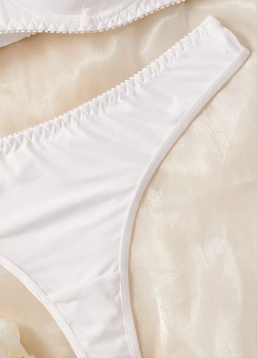 NOwy Komplet białej bielizny