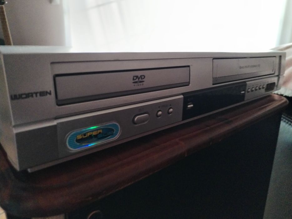 Leitor CD/DVD/Gravador Video VHS