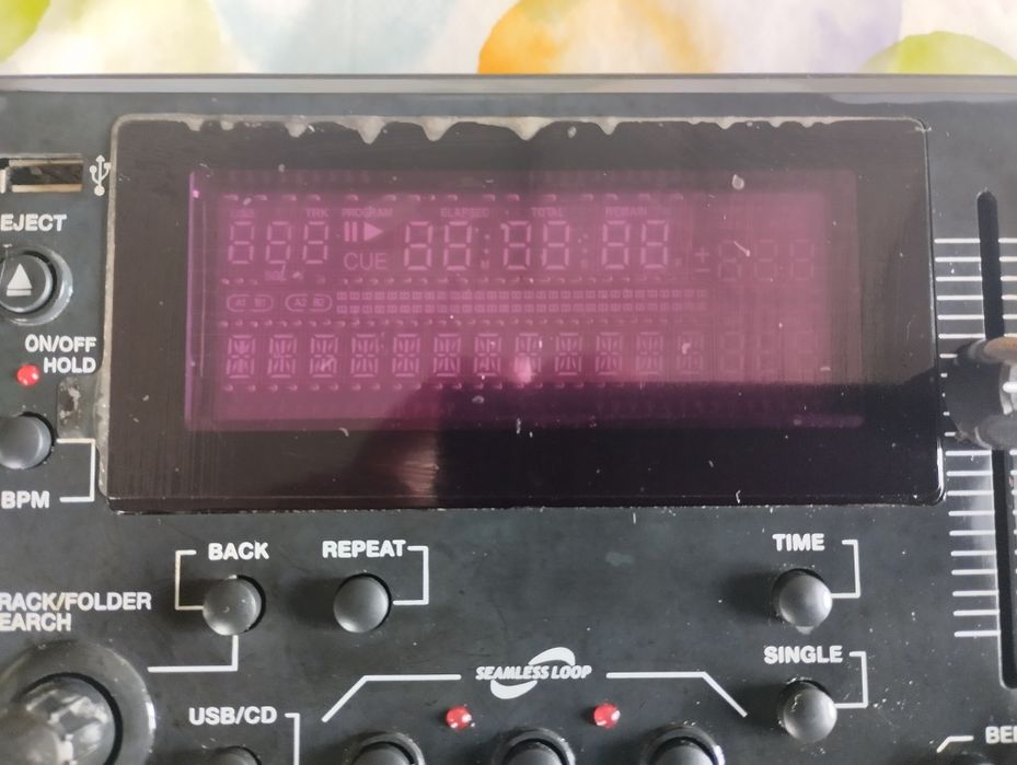 動作品　gemini CDMP-6000 CDMP 6000 – CD Player duplo com mixer – Equipo