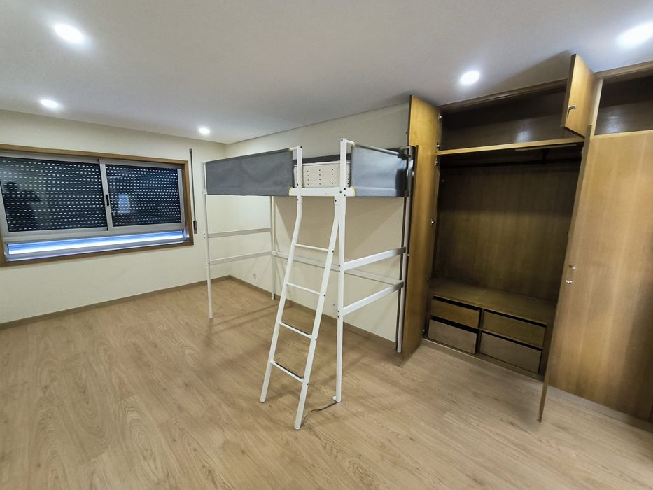 Cama beliche c/colchão