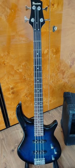 Zestaw. Gitara basowa Benson + Piec Create GT-80 DSP