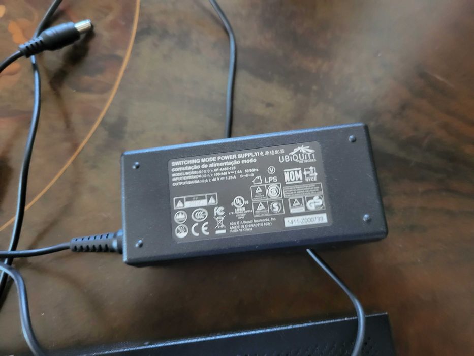 Edge router POE 5 Ubiquiti stan bardzo dobry, oryginalny zasilacz