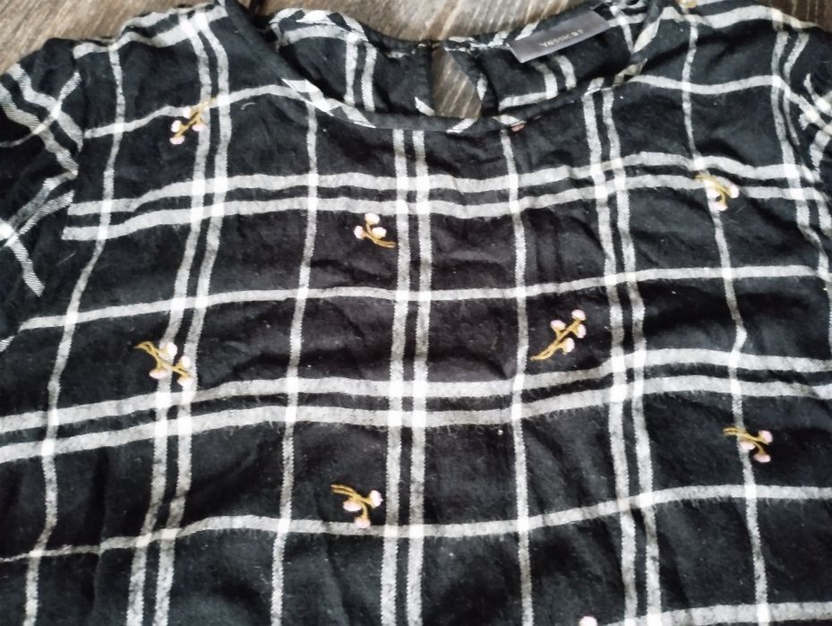 Блузка фірми С енд А