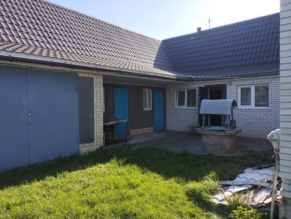 Будинок 2 поверх.110 кв. м, 7 кімнат,  Лесі УкраЇнки 43А смт Лисянка