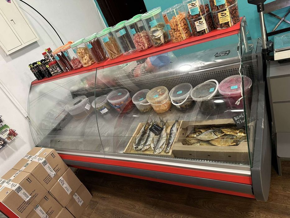 Холодильна вітрина