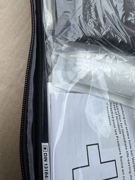 Ремкомпект , компресор , аптечка Tesla Model 3 , Tesla Model S , Tesla Model Y , din 13164