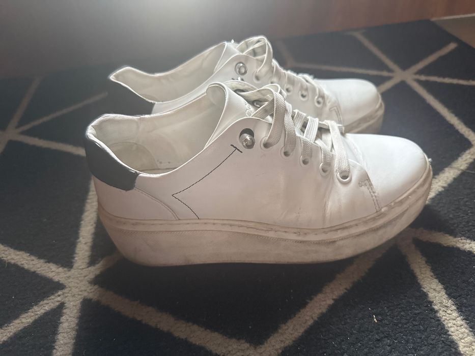 Buty skóra naturalna białe Lasocki 38