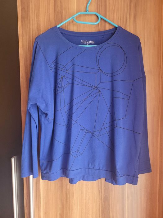 Szafirowa bluza motywy geometryczne Carry XL