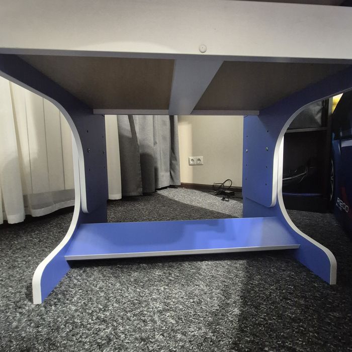 Шкільна парта (стіл)-трансформер
