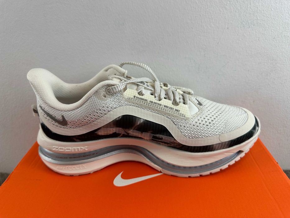 Nike Pegasus Premium SE 40 buty sportowe