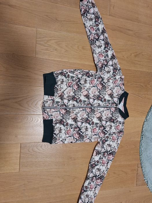 Bluza w kwiatki dla dziewczynki