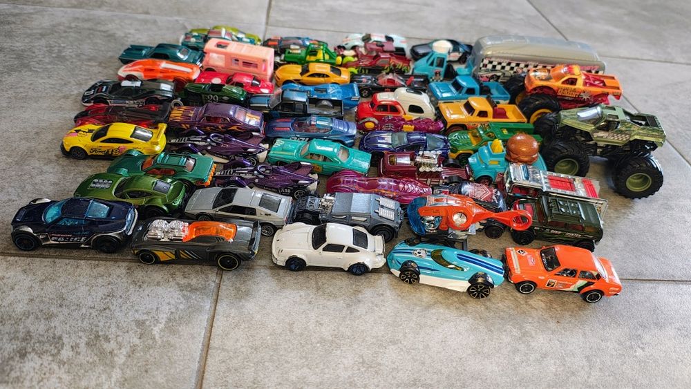 Hot Wheels zestaw kolekcja samochodzików 50 szt.