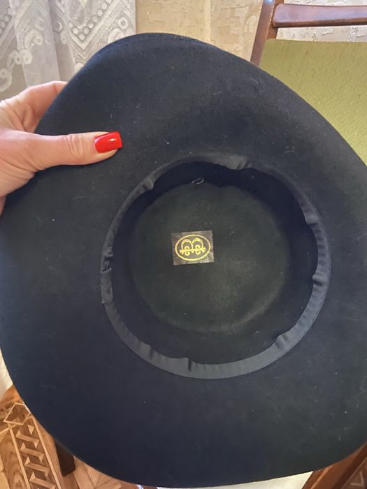 Продам шляпу очень модную красивую