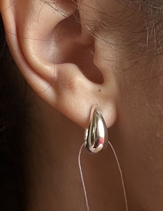Продам серебряные серьги.