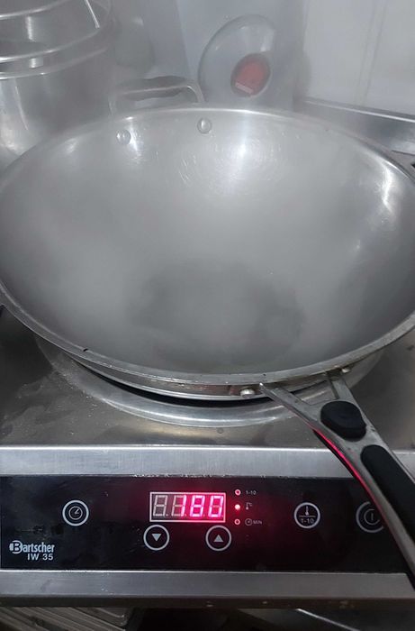 Індукційна плита настільна Bartscher WOK IW35. индукционная плита