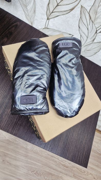 Дуті рукавиці UGG