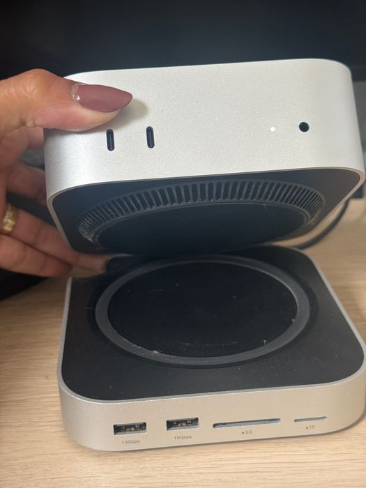 Mac mini Apple M4 16GB 512GB SSD + dock station Ugreen CM841