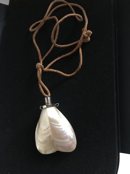 Кулон ароматница натуральный перламутр