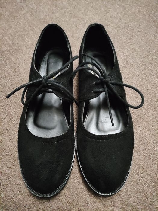 Туфлі чорні жіночі