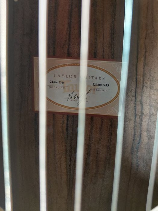 Taylor 214 ce plus64750575481091121