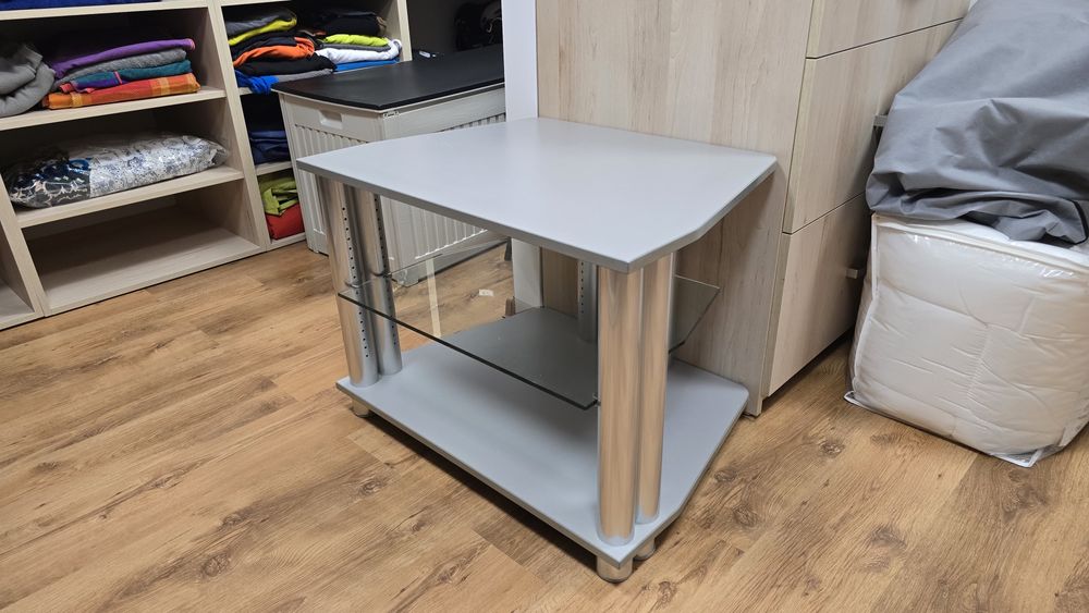 Szafka telewizyjna 77×56×58 (szerokość,wysokość, głębokość)