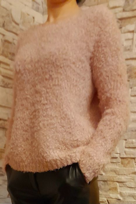 Кофта,светер жіночий