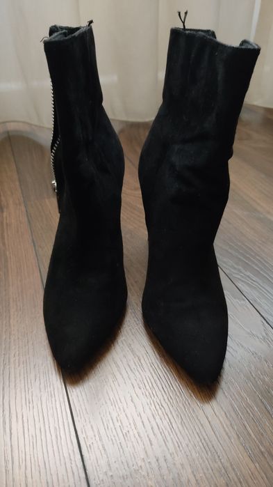 Bota preta salto alto 38