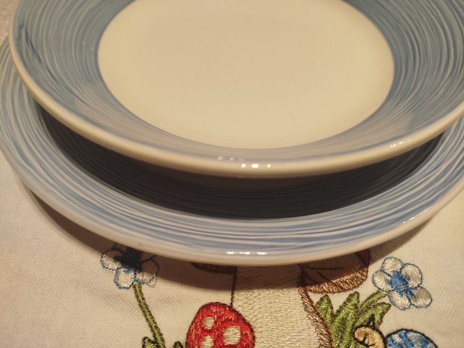 Conjunto de pratos para 4 pessoas [12 pratos) da Ceramiche Italia