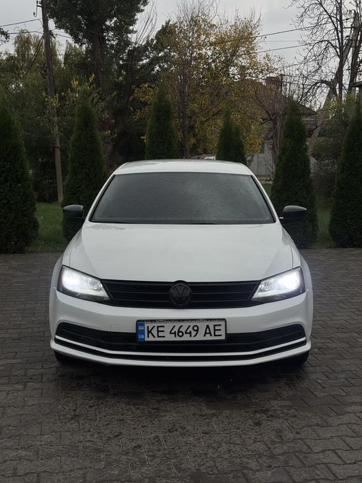 Volkswagen Jetta 2016 • Механика • собственный автомобиль