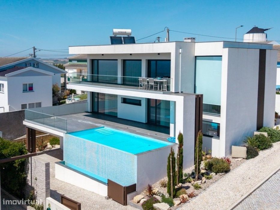 T3 House with Stunning Sea View