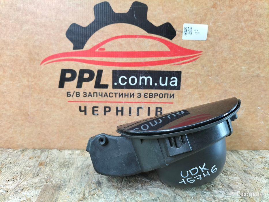 Skoda Fabia III 14-21 HB Лючок топливного бака бензобака 6V6809857