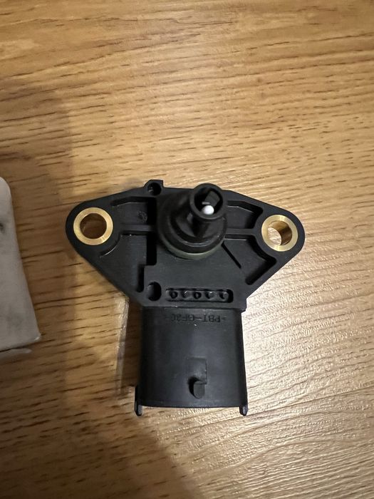 Датчик тиску наддуву оригінал MAN