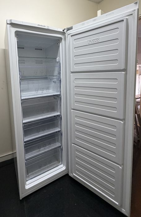 Arca Arca Frigorifica Vertical Beko RFNE290L21W - 250L