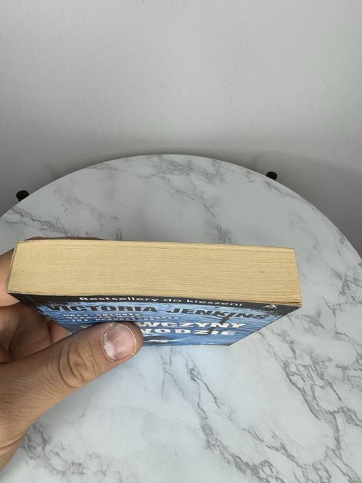 Ksiązka Dziewczyny w Wodzie Victoria Jenkis