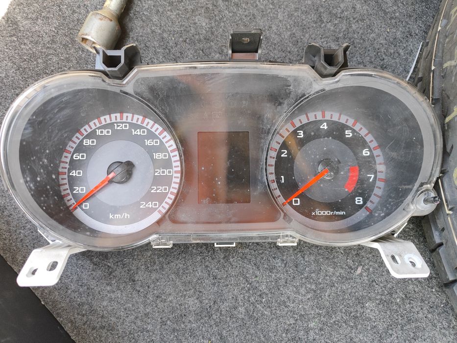 Панель приборов Mitsubishi Lancer X