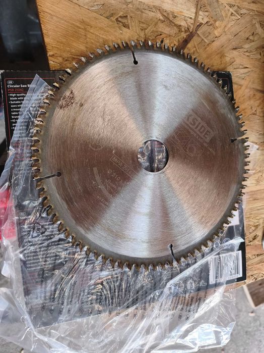 Pilarka ukosowa Parkside PKS 1500 B3, 1500W + TARCZE