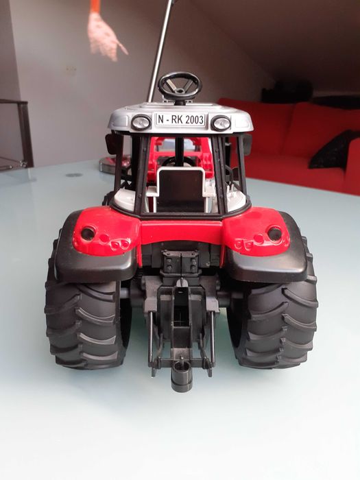 Trator Massey Ferguson 7480 (Bruder)