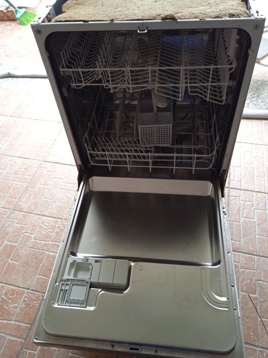 Máquina lavar loiça AEG de encastrar