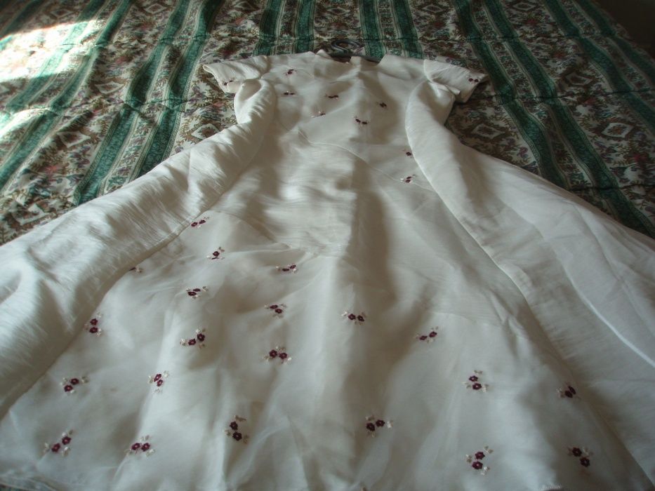 3 Vestidos de cerimonia da comunhao,incriveis no preco