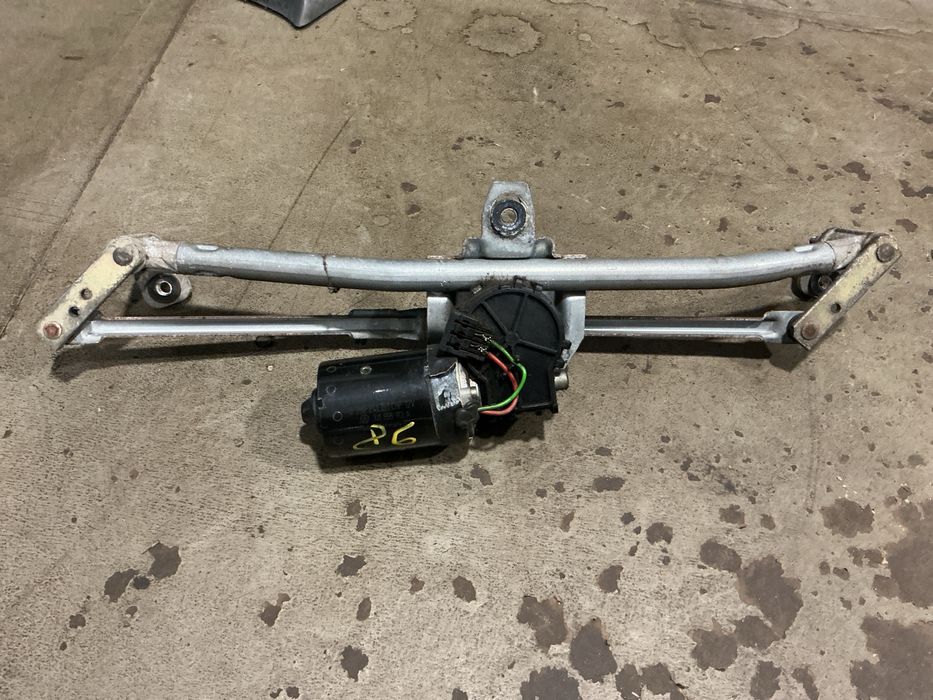 motor limpa vidros  frente Audi a3 8l ano 2002