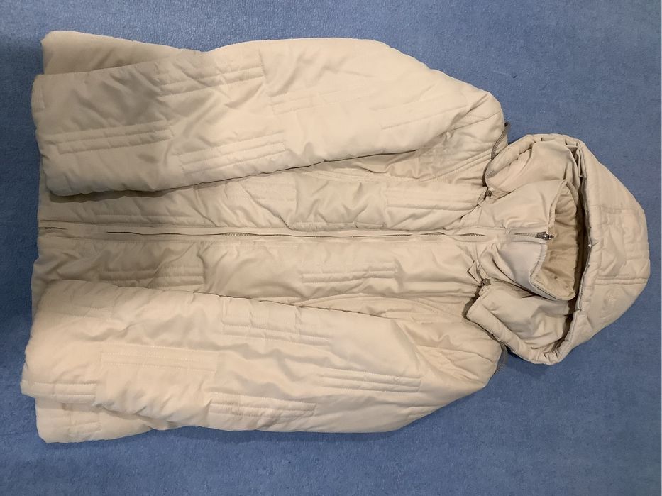 Zimowa damska kurtka z odpinanym kapturem Attran r.S. W.F.K.