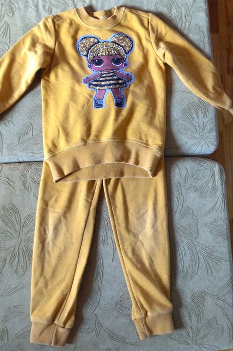 Костюм для дівчинки