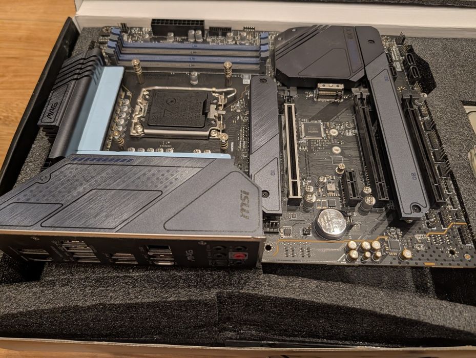 Płyta Główna MSI Z690 Torpedo EK-X DDR5 ,dedykowany blok wodny, sprawna, intel 12, 13, 14 generacja