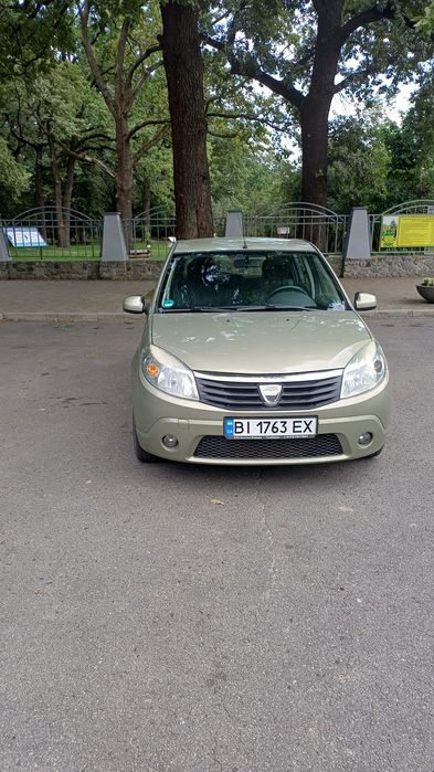 Продам Дачія Сандеро