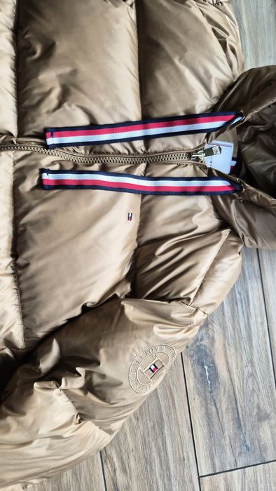 Kurtka damska  puchowa  Tommy Hilfiger,  rozmiarL