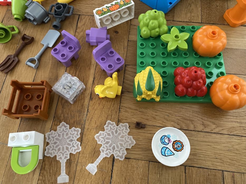 Duplo, ponad 260 klockow, zwierzęta, koparka, samolot, policja, elza