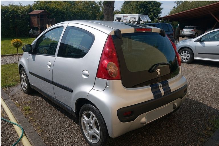 Peugeot 107  1.0
